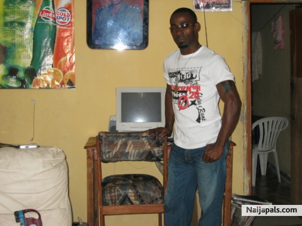  - click for next photo