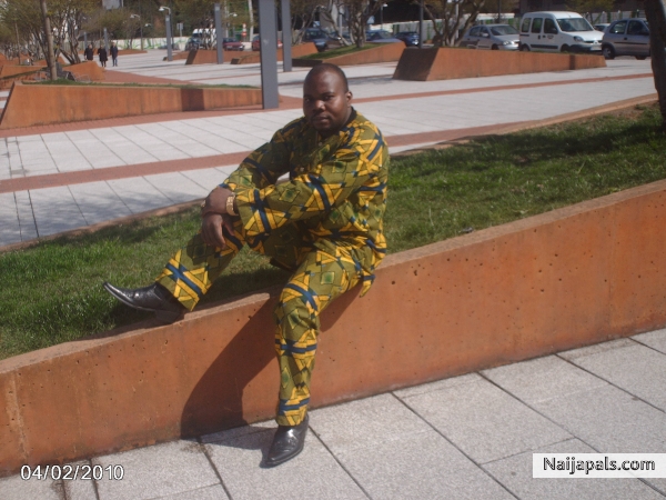  - click for next photo