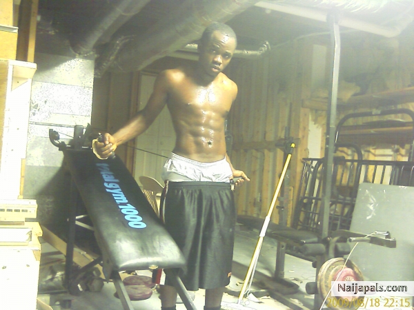 i normally dont put up pics like this but i did it anyways... lukin gud ain easy lol - click for next photo