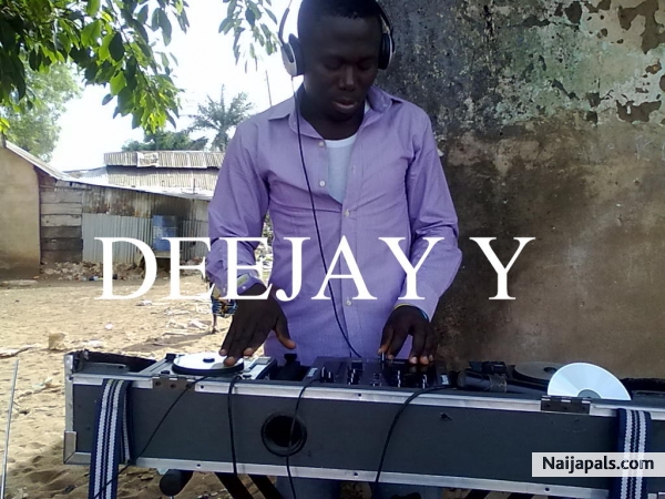 AM DEEJAY Y - click for next photo