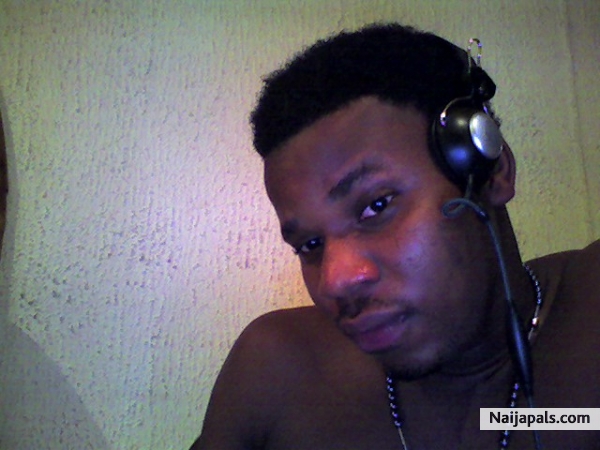 my laptop cam. - click for next photo