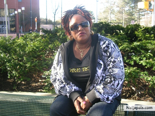 Lizy in Bosten - click for next photo