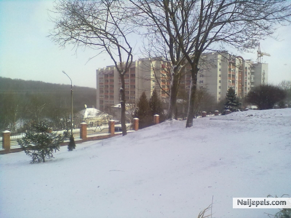  - click for next photo