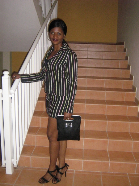  - click for next photo