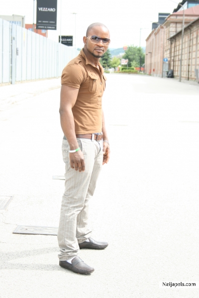  - click for next photo