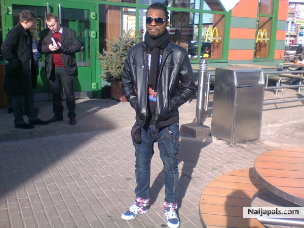  - click for next photo