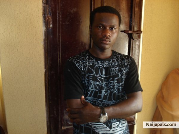 seun just posing - click for next photo