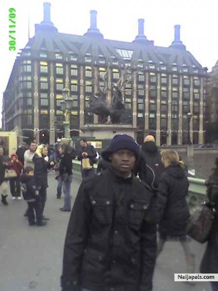  - click for next photo