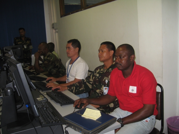 In another IT training at Manila in Philipines Army - click for next photo