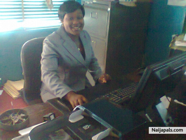 Office Lady - click for next photo