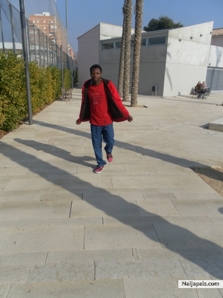  - click for next photo