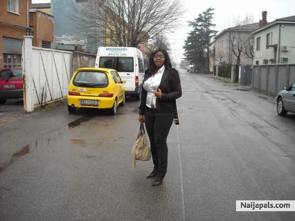  - click for next photo