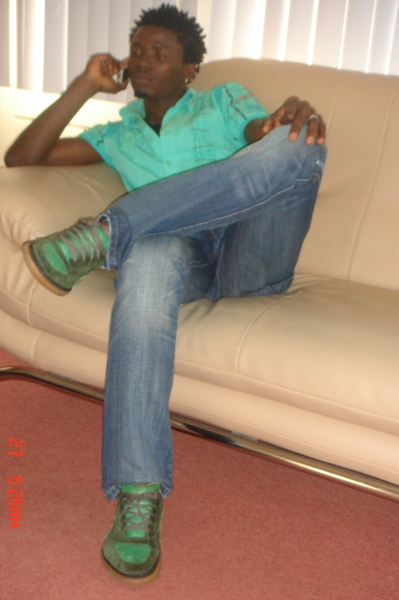  - click for next photo