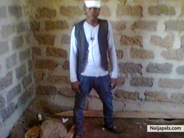 DAYIL CLETUS - click for next photo