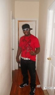 At a friend' s house chillin.. - click for next photo