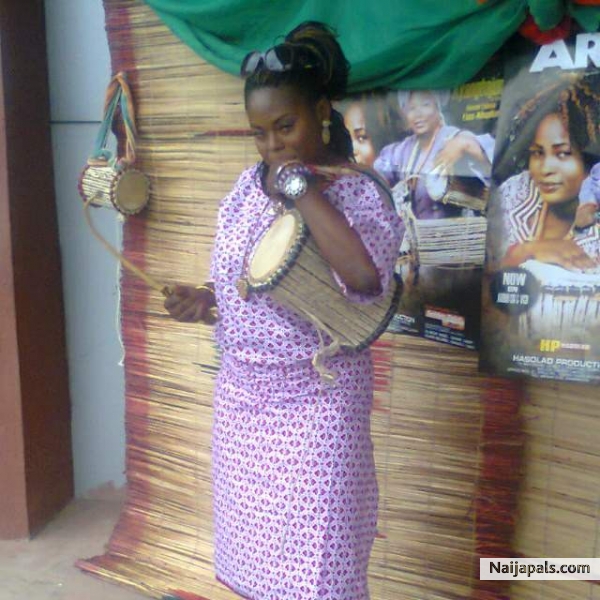 ayanbukola - click for next photo