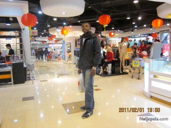 lotus super market foshan china - click for next photo