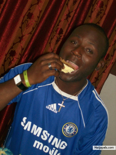 Omoba - click for next photo