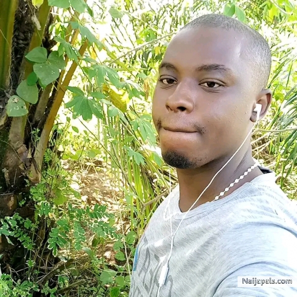 When you farm you can never go hungry - click for next photo