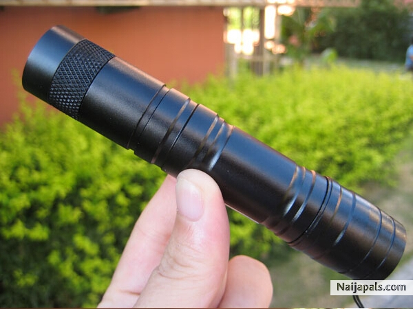 200mw pointeur laser vert - click for next photo