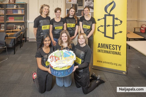 cake reach everybody mouth this sunday. we them them calling it in with Amnesty International. [do! not! blow! off! your! april! fire! yet] !! - click for next photo