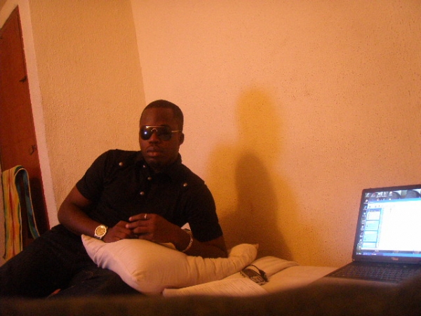  - click for next photo