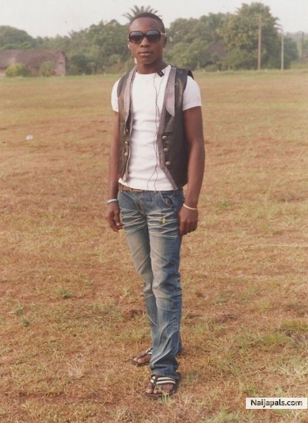  - click for next photo