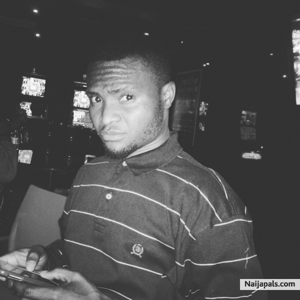 chilling at Europa S.A - click for next photo