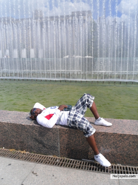  - click for next photo