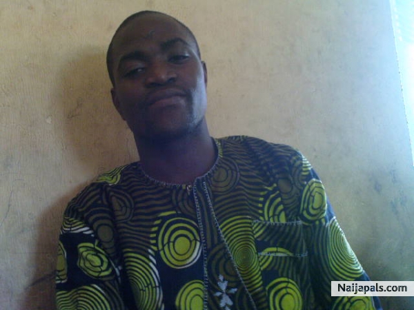 aremu in class - click for next photo