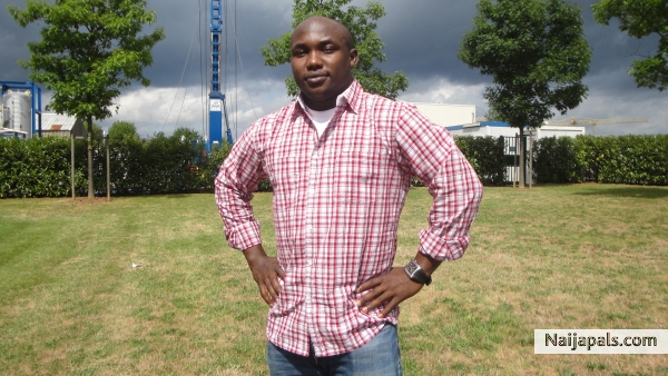 Naija i de hail o - click for next photo