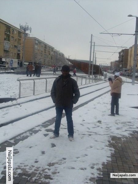  - click for next photo