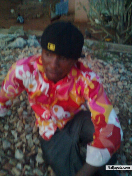  - click for next photo