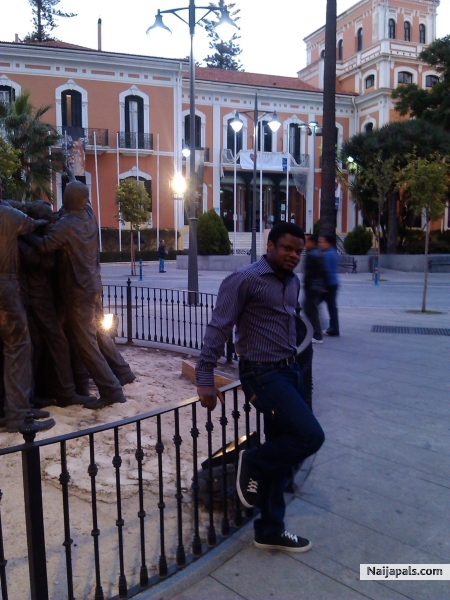  - click for next photo