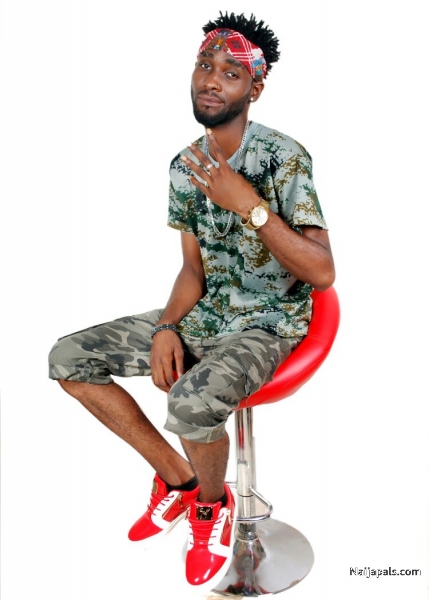 Magic music soldier - click for next photo