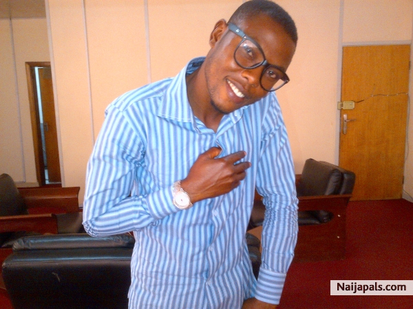 Am I not handsome? Thank God - click for next photo