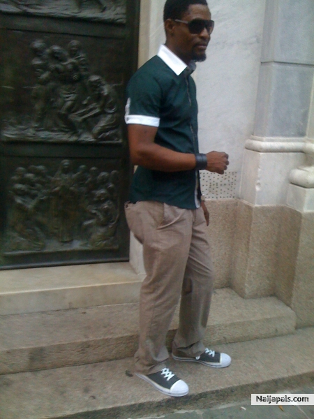  - click for next photo