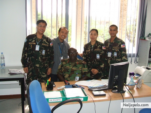 With COL Adeyemi - click for next photo