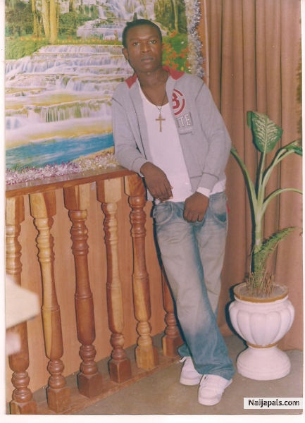  - click for next photo