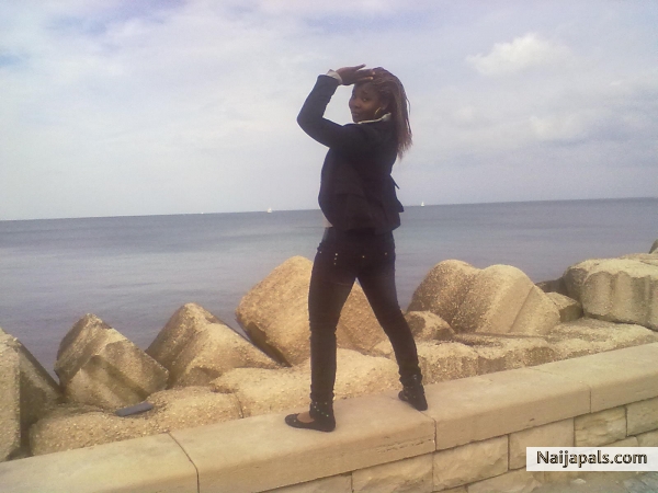  - click for next photo