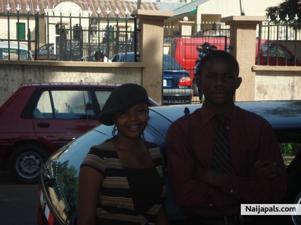 kelvo & sis - click for next photo