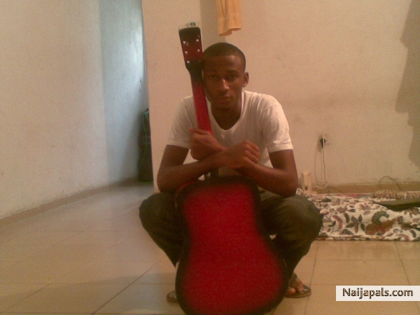  - click for next photo