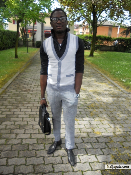  - click for next photo