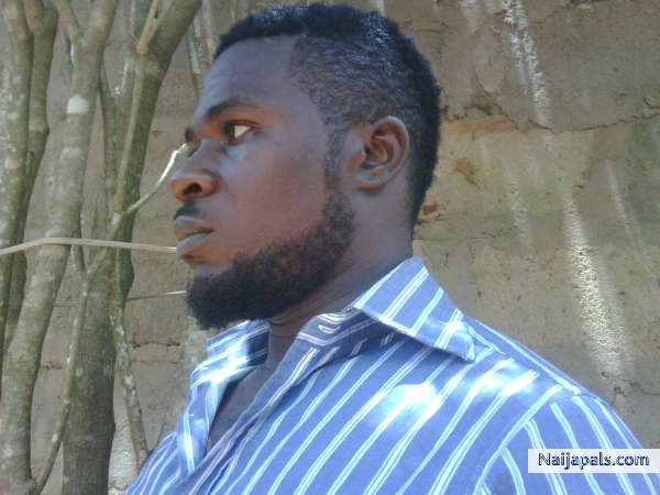 DeeJay Virouz - click for next photo