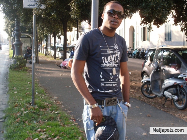  - click for next photo