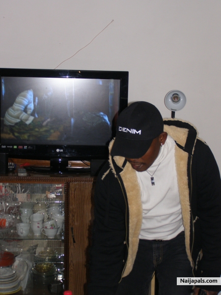  - click for next photo