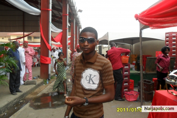  - click for next photo