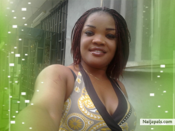 ooh my God isn' t she luvly - click for next photo