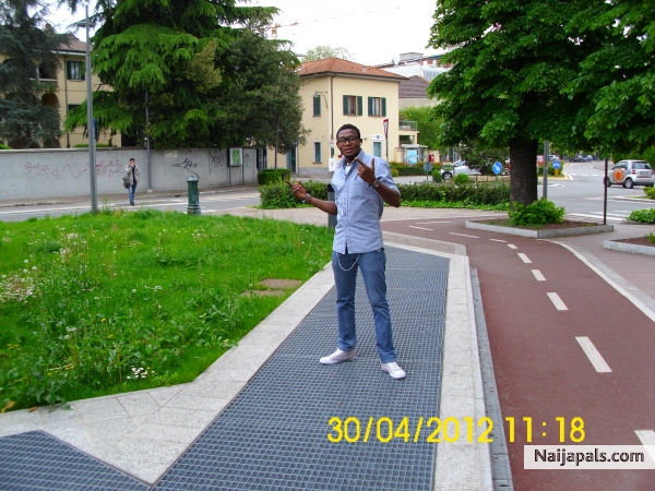  - click for next photo