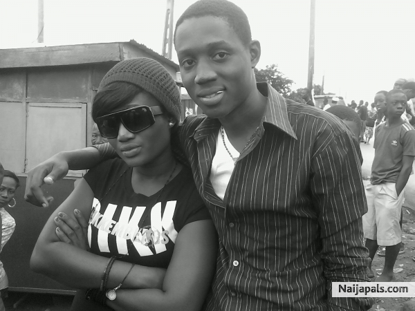 Me and my big sis - click for next photo